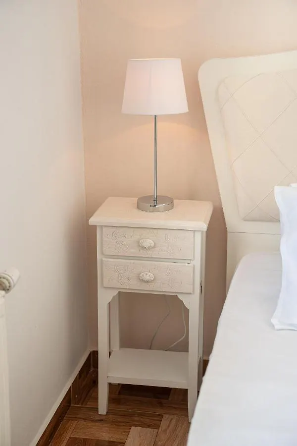Lägenhet Jasmine - One Bedroom Apart With Balcony Sami